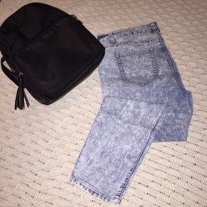 Forever 21 Jeans - ACID WASH JEANS Forever 21 Jeans - ACID WASH JEANS